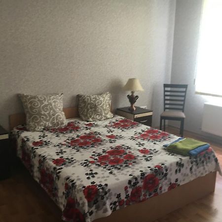 Apartment On Mira Avenue Izmail Exteriér fotografie